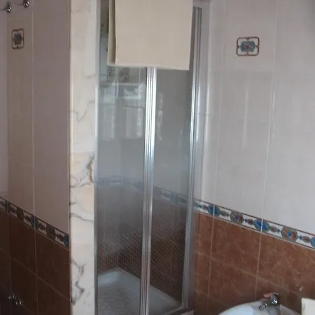 Maria Alojamento de Acomodação e Pequeno-almoço Montesilvano Marina